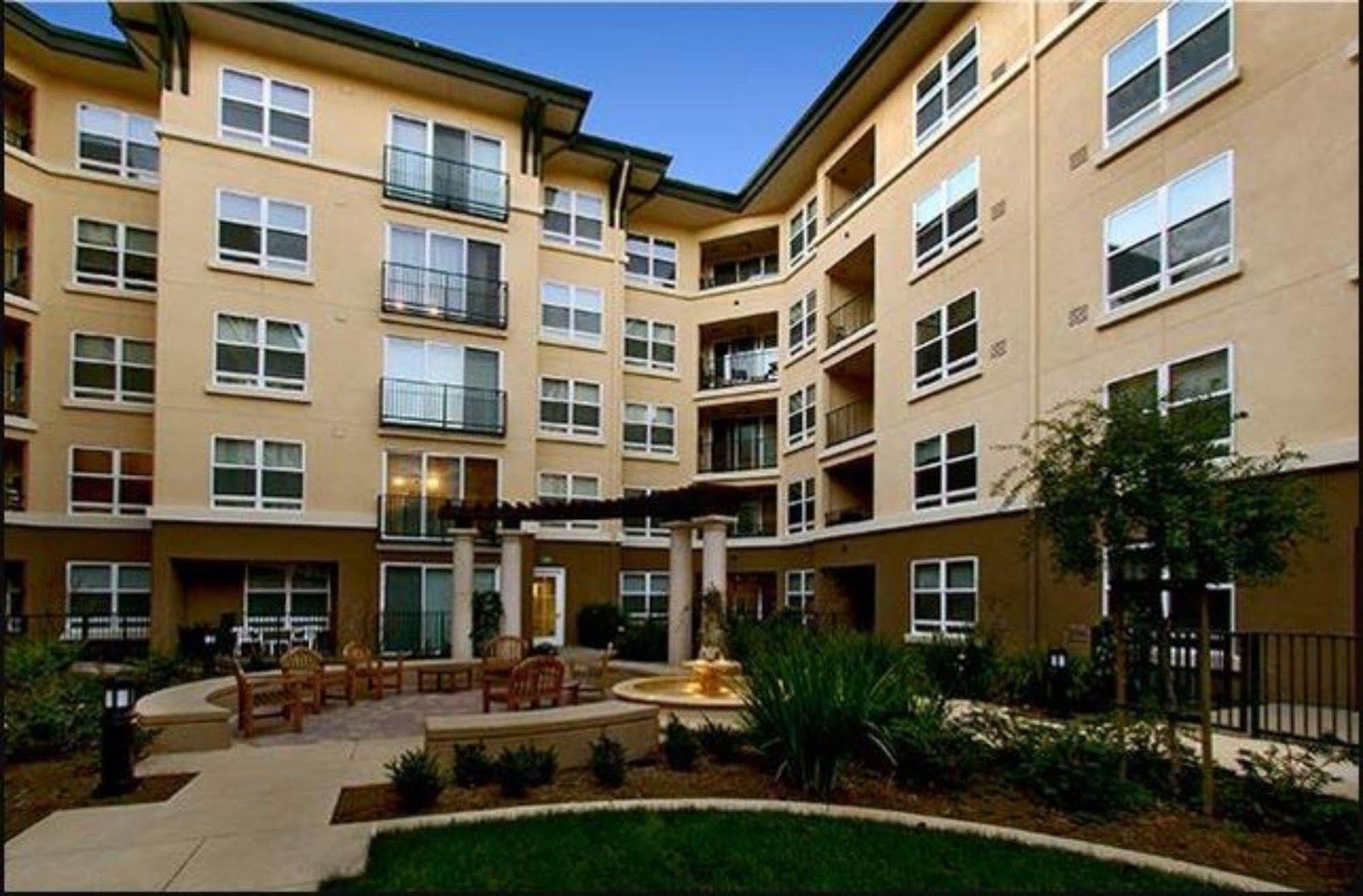 Global Luxury Suites At Commodore Drive San Bruno Exterior photo